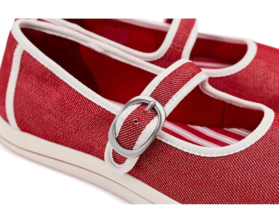 Балетки Breeze Janey от Clarks с регулируемой пряжкой и стелькой Cloudsteppers
