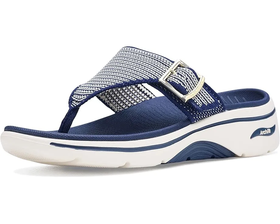 Сандалии SKECHERS GO Walk Arch Fit 2.0 Resort Day с блестками и клиньем