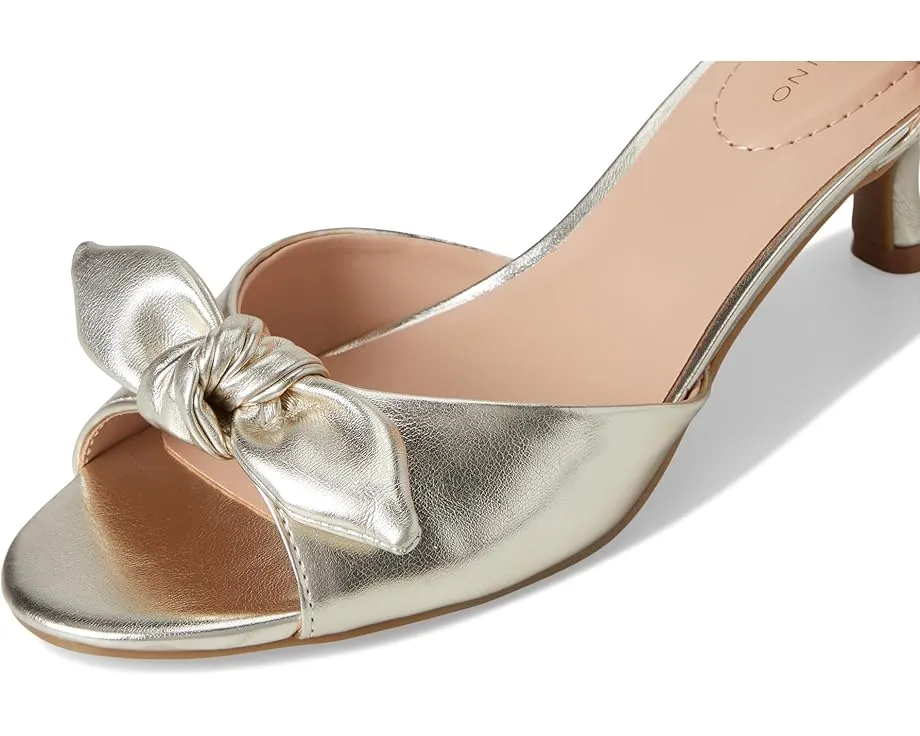 Босоножки Bandolino Andora на тонком каблуке с бантом и ремешком