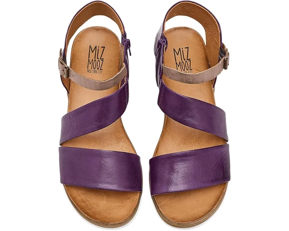 Босоножки Meadow от Miz Mooz с асимметричным верхом и молнией