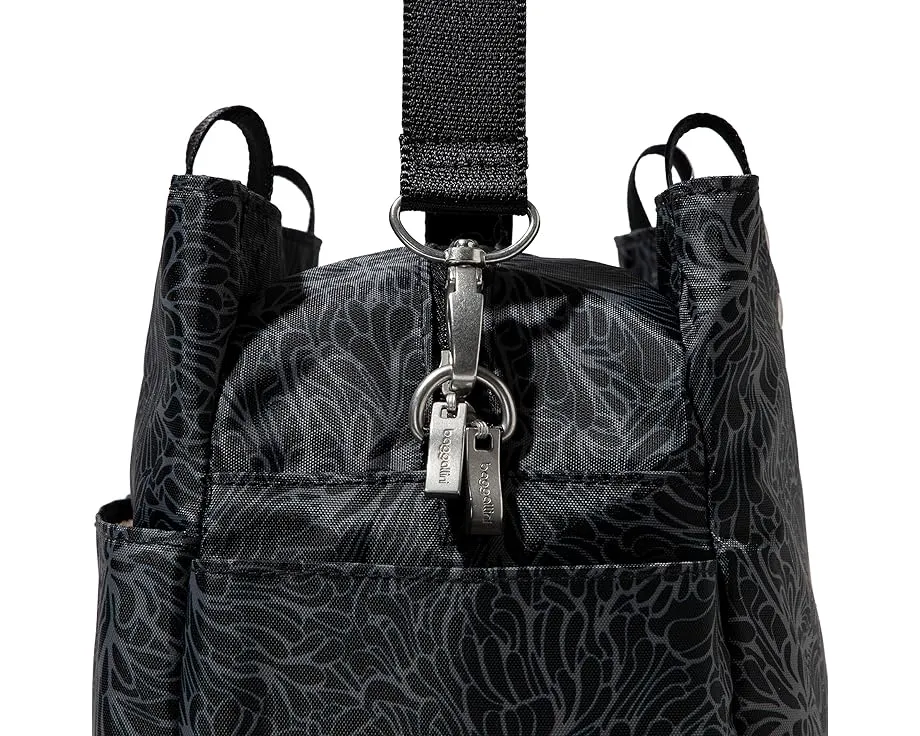 Сумка тоут Baggallini The Only Bag с регулируемым ремнем и тремя отделениями