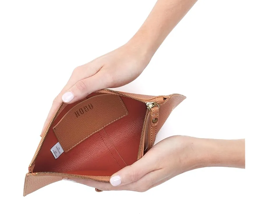 Большой кожаный клатч HOBO Vida с ремешком на запястье