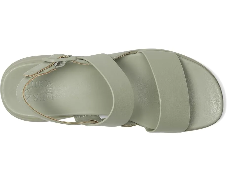 Сандалии Naturalizer Coast на платформе с ремешком через пятку и технологией Contour+ Comfort