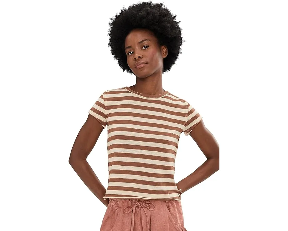 Футболка Free People Nora Tee с кружевными вставками и карманом в расслабленном стиле