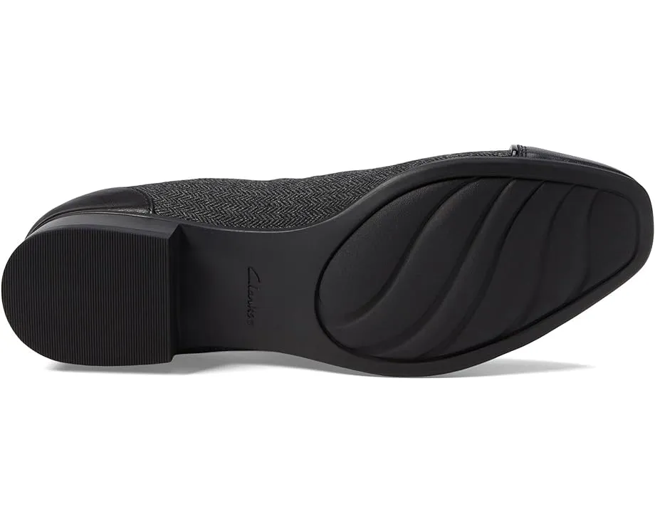 Туфли Clarks Juliet Step на удобном каблуке с квадратным носком