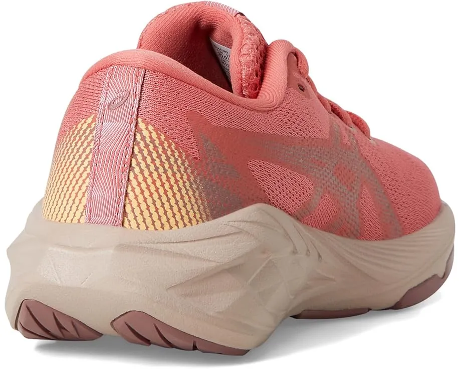 Беговые кроссовки Novablast 5 для школьников с отзывчивой амортизацией ASICS Kids