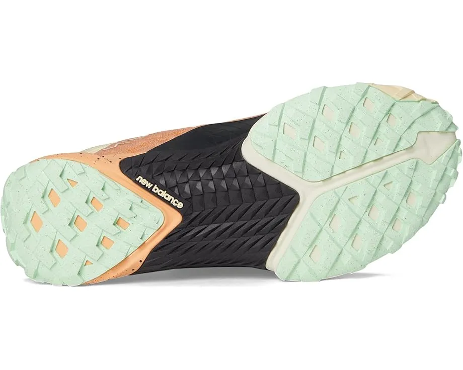 Трейловые кроссовки New Balance Minimus Trail с технологией FuelCell