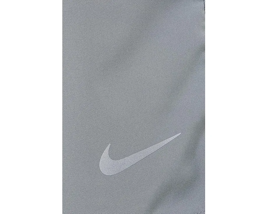 Шорты Nike Dri FIT Challenger 7 дюймов (17.78 см) с внутренними шортами