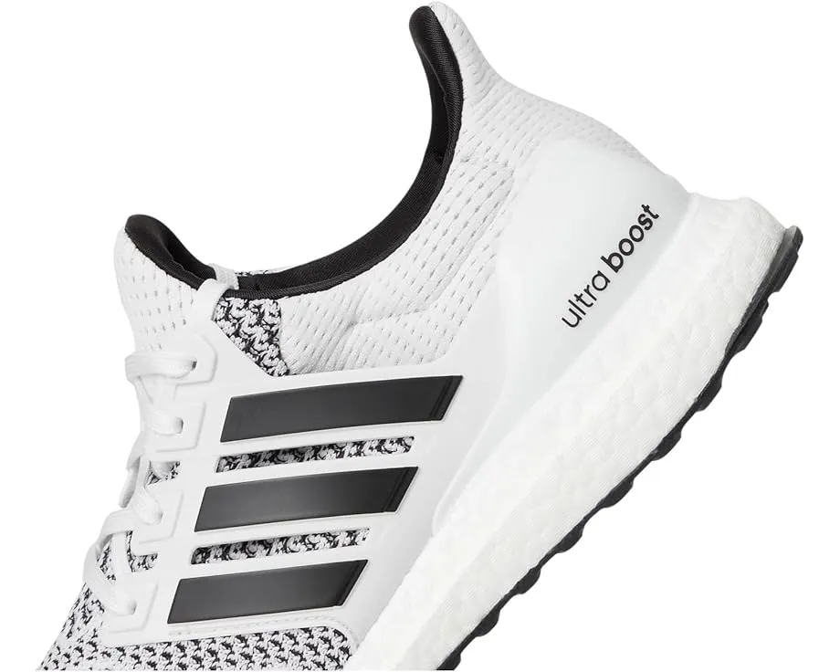 Беговые кроссовки Adidas Ultraboost 1.0 с технологией BOOST