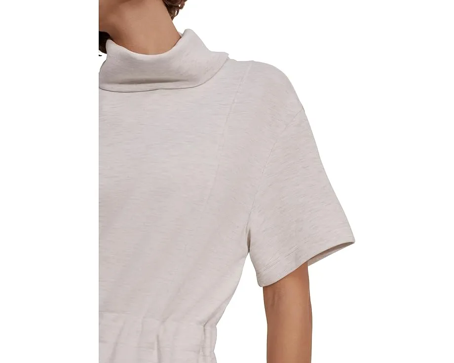 Платье Sophie от Varley с капюшоном и регулируемым шнурком на талии