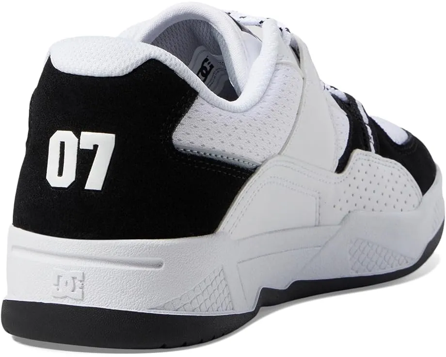 Кроссовки DC Construct с кожаным верхом и резиновой подошвой
