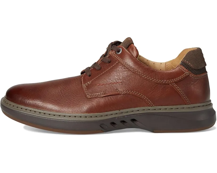 Clarks Un Briley Pace с эластичной вставкой и вентилируемой подошвой EVA