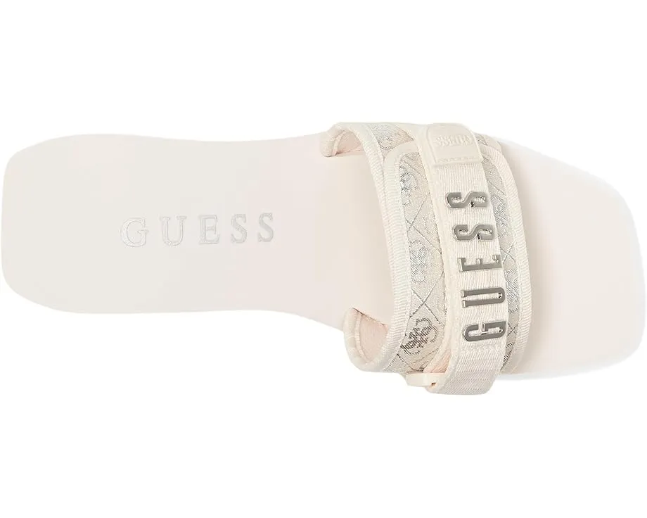 Босоножки GUESS Dellean на платформе с квадратным носком и стразом