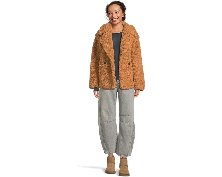 Короткое плюшевое пальто UGG Gertrude с воротником и двумя рядами пуговиц