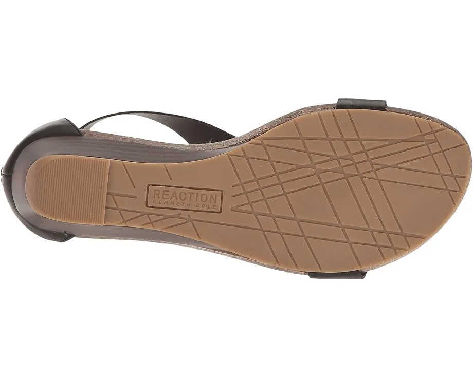 Сандалии Kenneth Cole Reaction Great Gal с технологией Ortholite и регулируемой лямкой