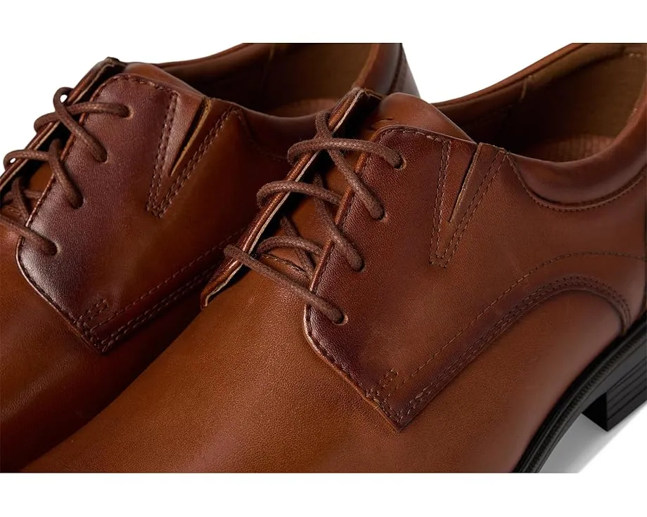 Туфли Clarks Steadwell Lace с миндалевидным носком и противоскользящей подошвой