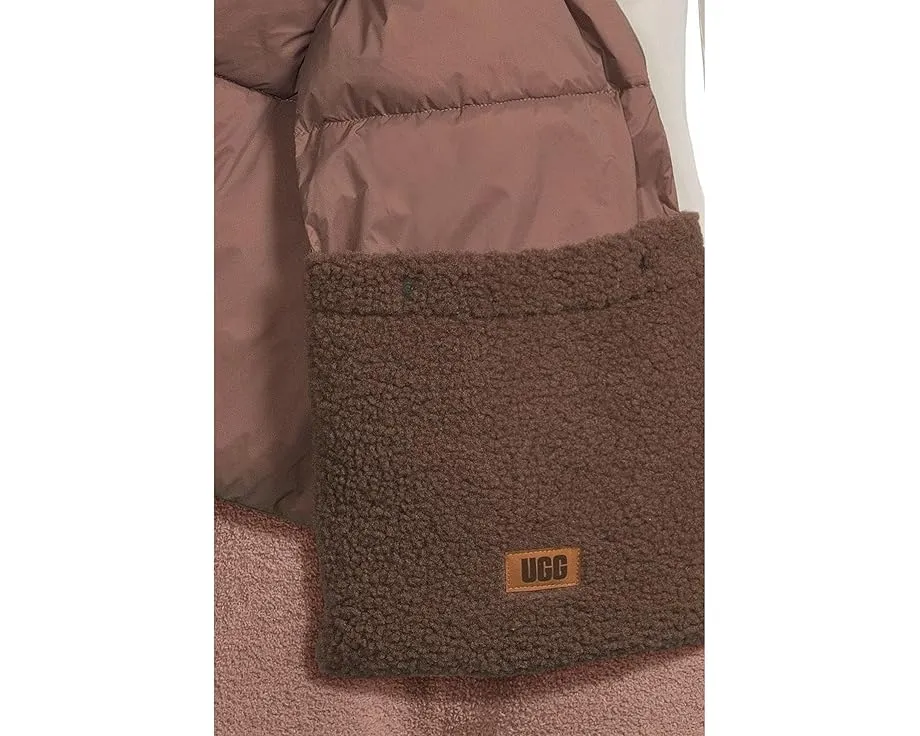 Шарф UGG All Weather Fluff Packable с водоотталкивающей пропиткой и отверстием для стилизации