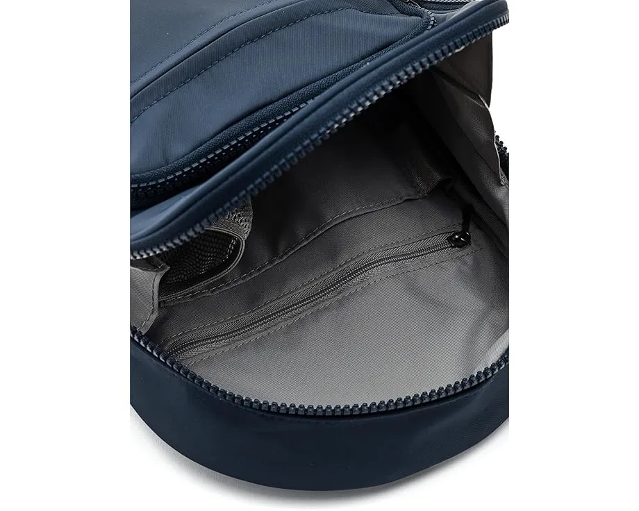 Слинг-сумка Baggallini Waverly с защитой RFID