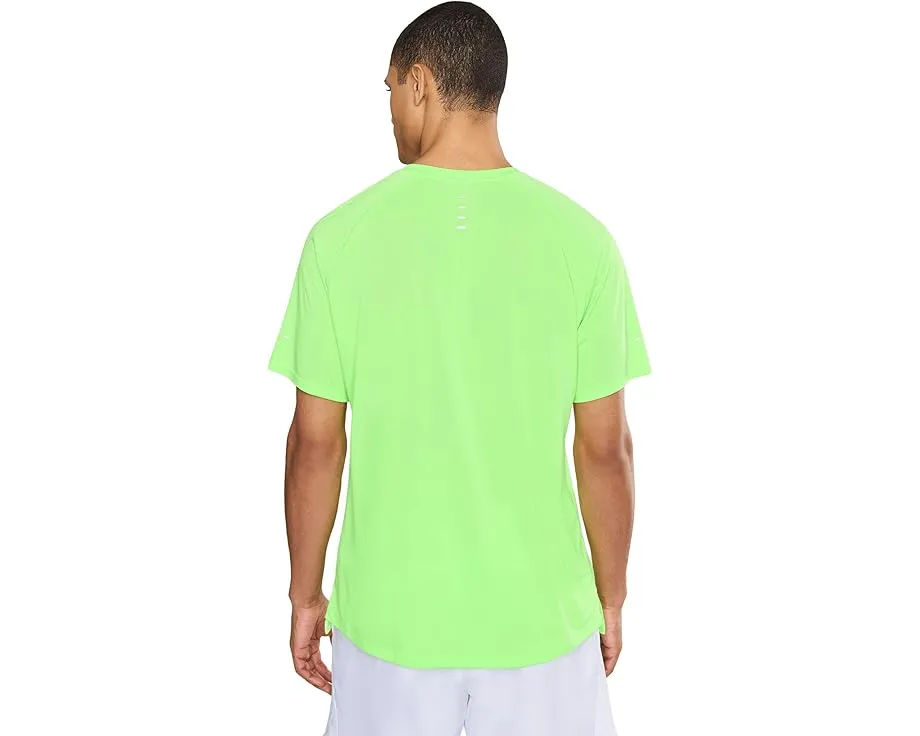 Беговой топ Nike Stride Dri-FIT Adv с коротким рукавом