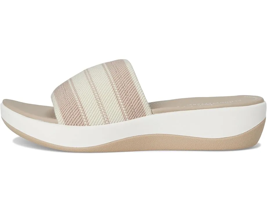 Сандалии Clarks Arla Hollis из коллекции Cloudsteppers на подошве из ЭВА