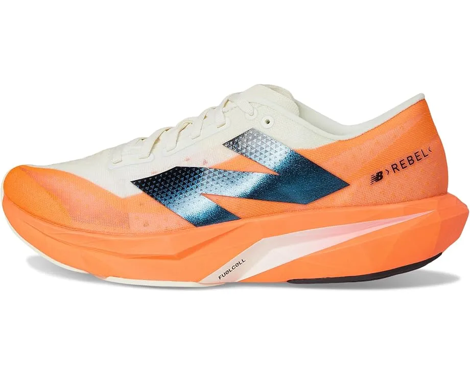 Беговые кроссовки New Balance FuelCell Rebel v4 с пеной FuelCell и светоотражающими элементами