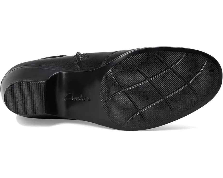 Ботильоны Clarks Emily 2 Belle с миндалевидным носком и ремешком на пряжке сзади