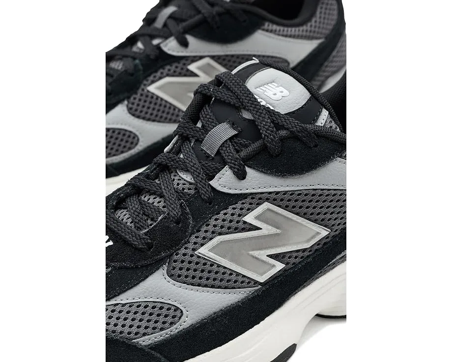 New Balance 603 кроссовки в футуристическом стиле