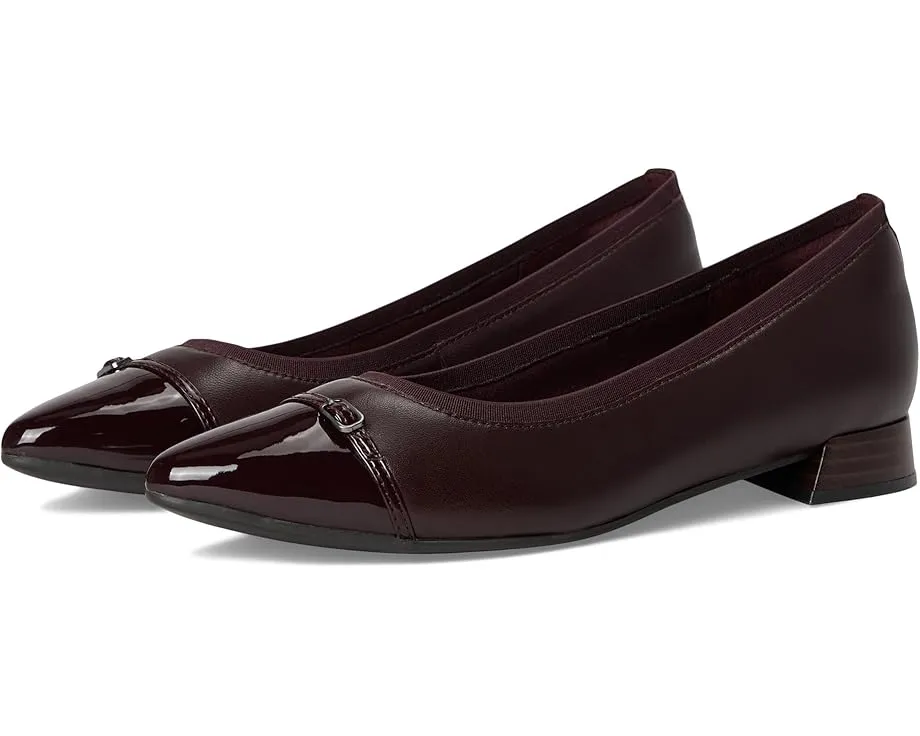 Балетки Natalyn Dusk от Clarks с заостренным носком и пряжкой