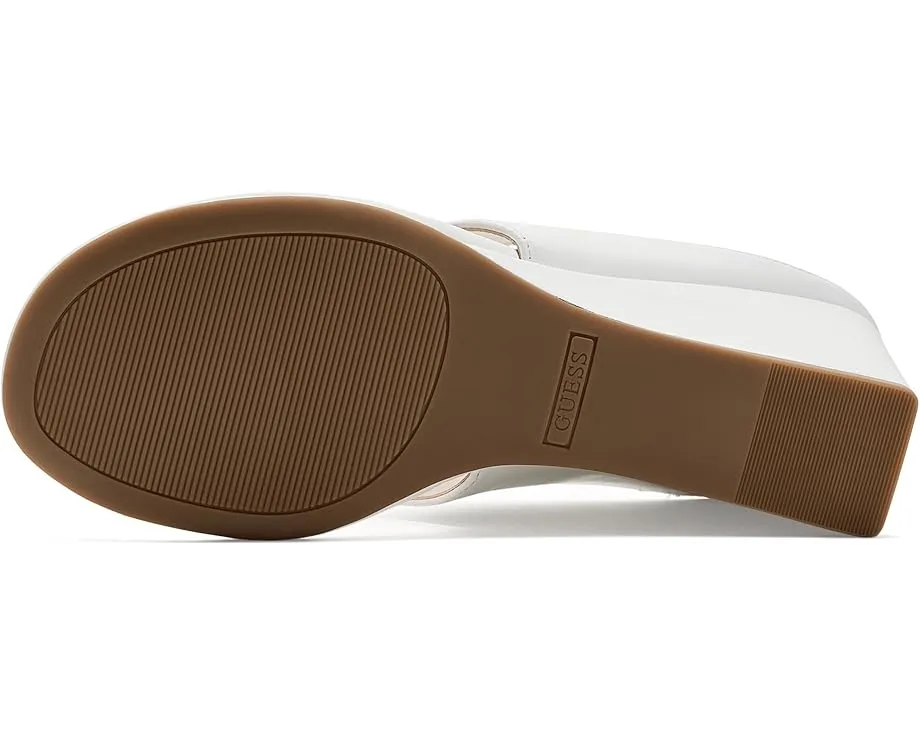 Босоножки Marchon от GUESS на платформе-танкетке