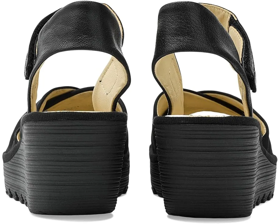 Сандалии FLY LONDON Yorg607fly на танкетке с ажурным дизайном и ремешком на липучке