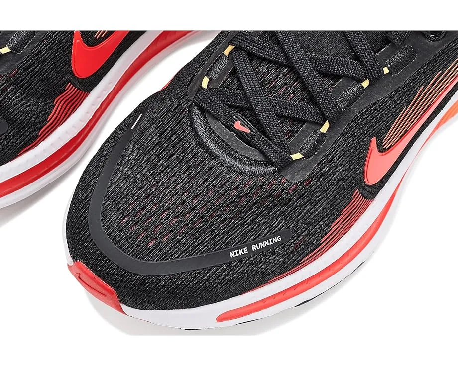 Беговые кроссовки Nike Kids Vomero 18 с пеной ReactX