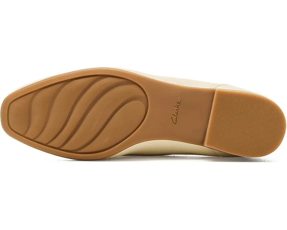 Лоферы Clarks Juliet Mia с квадратным носком и низким каблуком из кожи