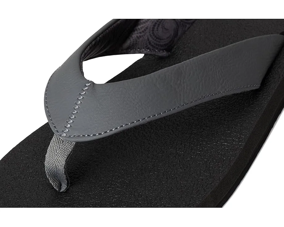 Сланцы Sanuk Yoga Mat II с оригинальной стелькой из коврика для йоги и переработанной подошвой
