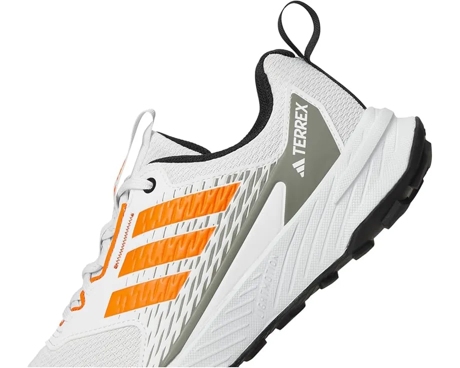 Трейловые кроссовки Adidas Terrex Tracefinder 2 для бега