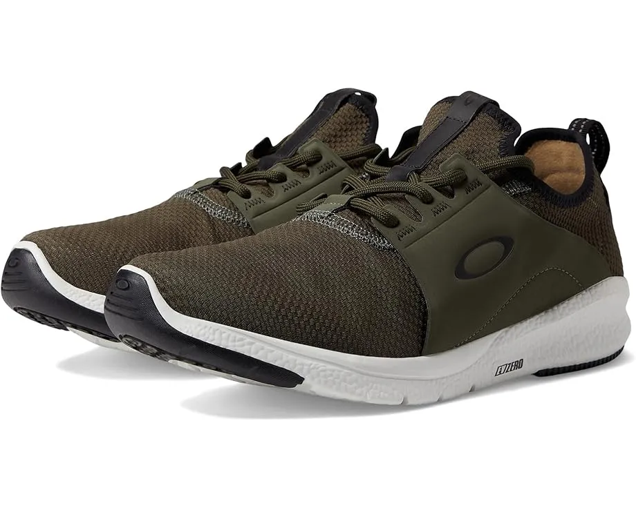 Кроссовки Oakley Dry с сетчатыми вставками и удобной стелькой CELLFIT