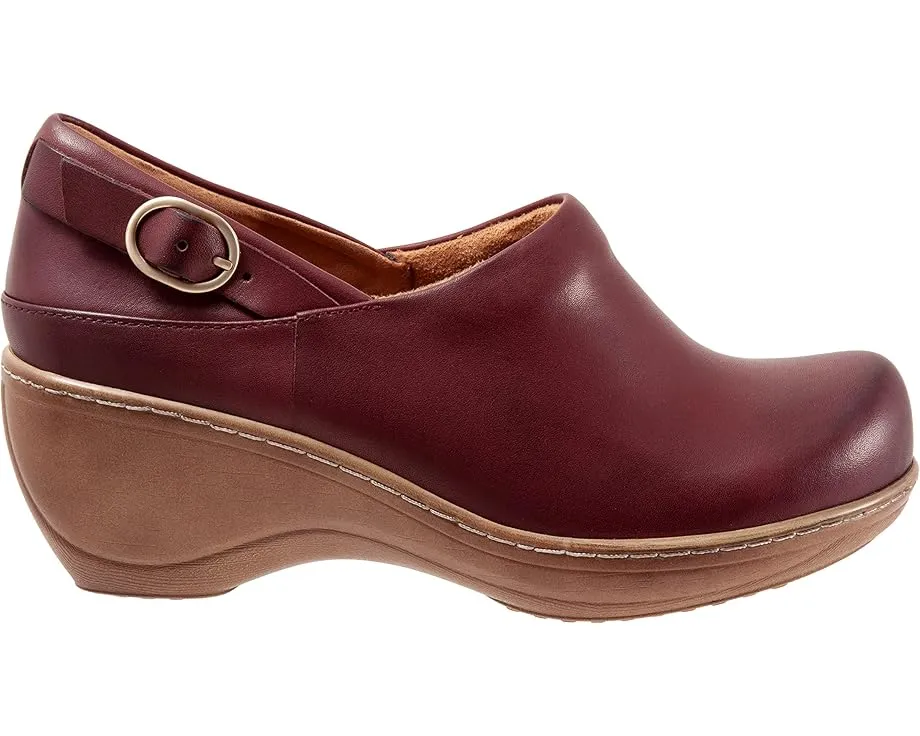 Сабо SoftWalk Minna с декоративной пряжкой и платформой