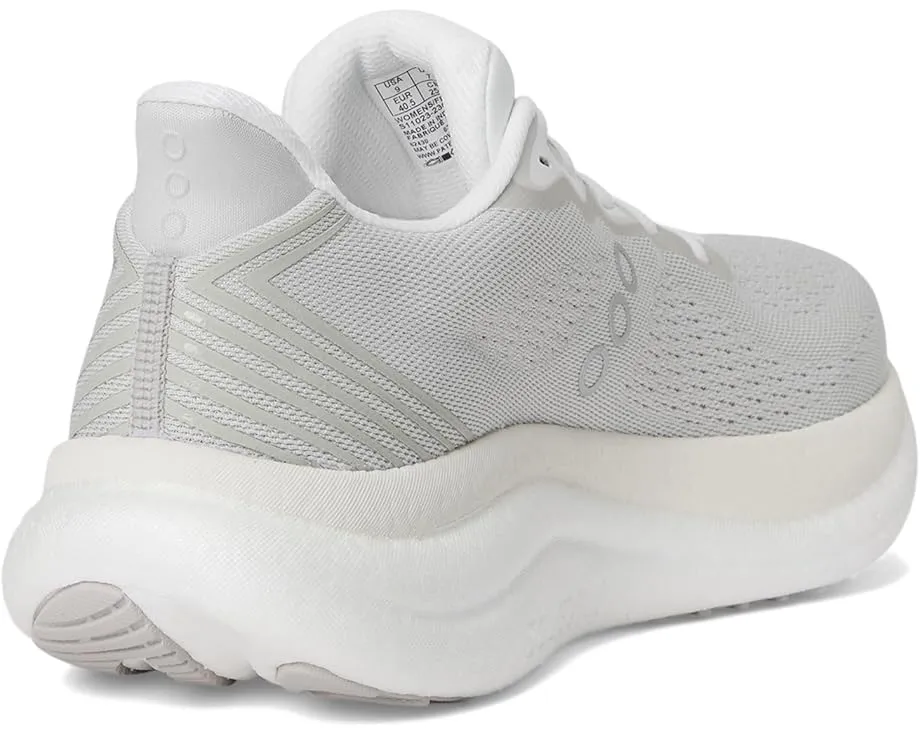 Беговые кроссовки Saucony Triumph 23 с максимальной амортизацией PWRRUN PB