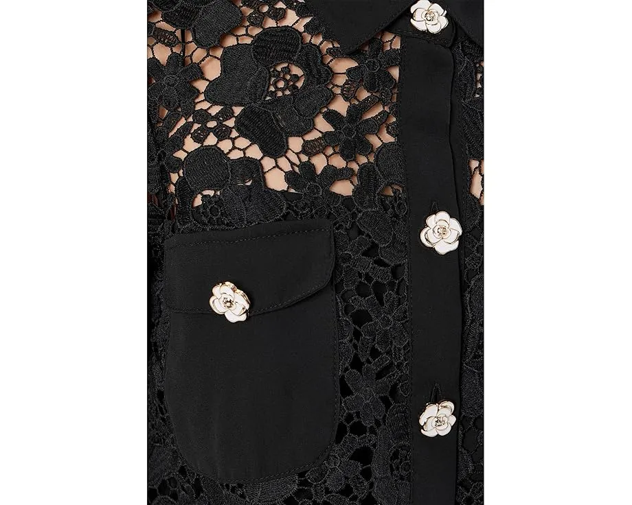 Блузка CeCe с коротким рукавом и кружевными вставками на пуговицах