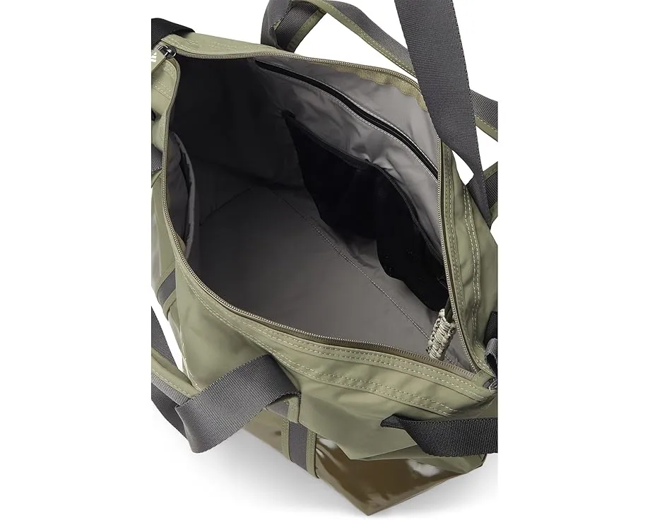 Сумка-тоут adidas by Stella McCartney из переработанного полиэстера с двумя отделениями