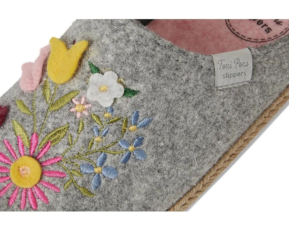 Новогодние тапочки Toni Pons Deli-EF с праздничной вышивкой