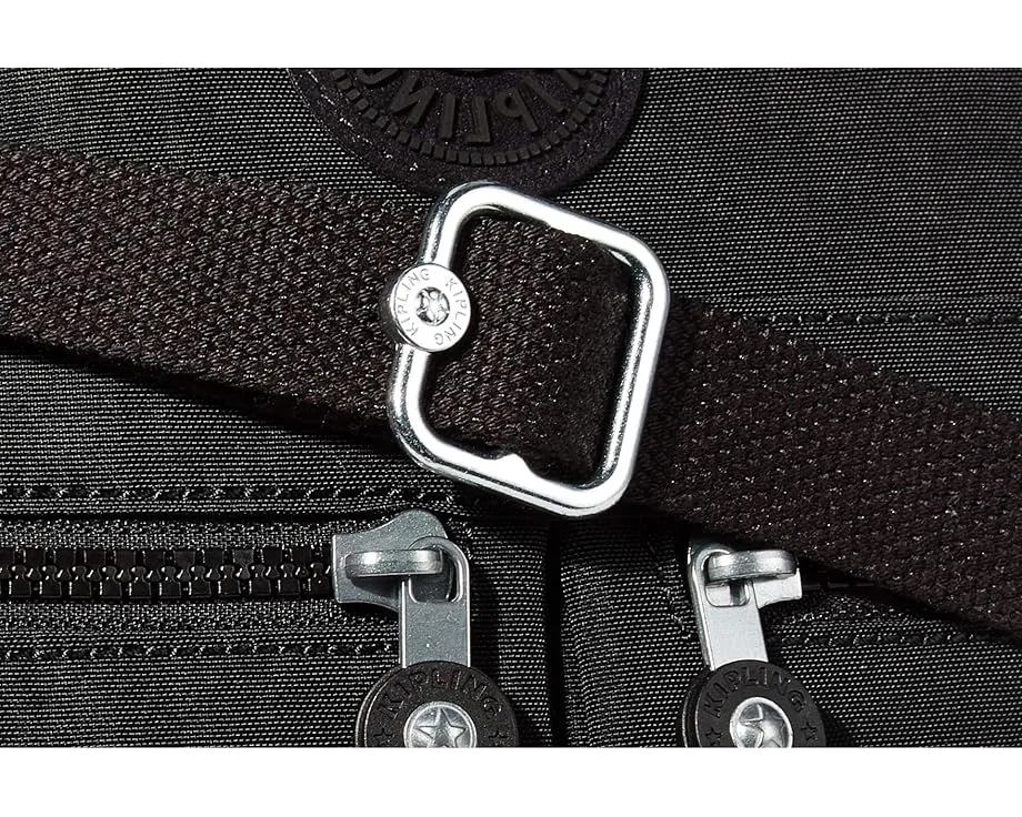 Сумка кроссбоди New Angie от Kipling с регулируемым ремнем и плоским дном