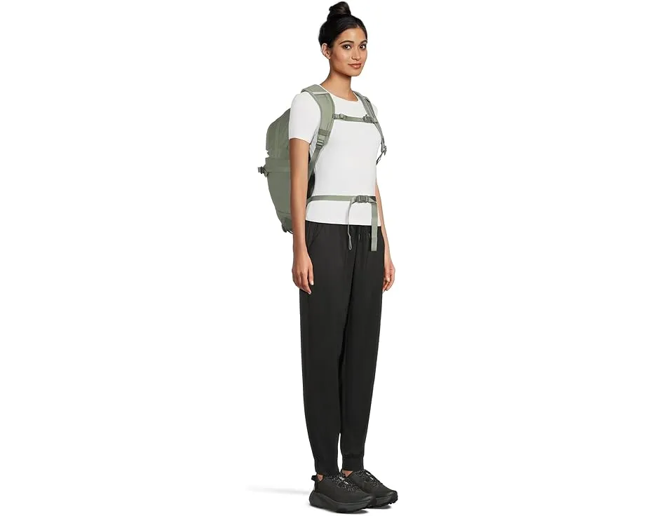 Рюкзак The North Face Recon Luxe из переработанного нейлона с карманами