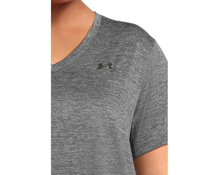 Under Armour Plus Size Tech Short Sleeve V-Neck Twist футболка с V-образным вырезом