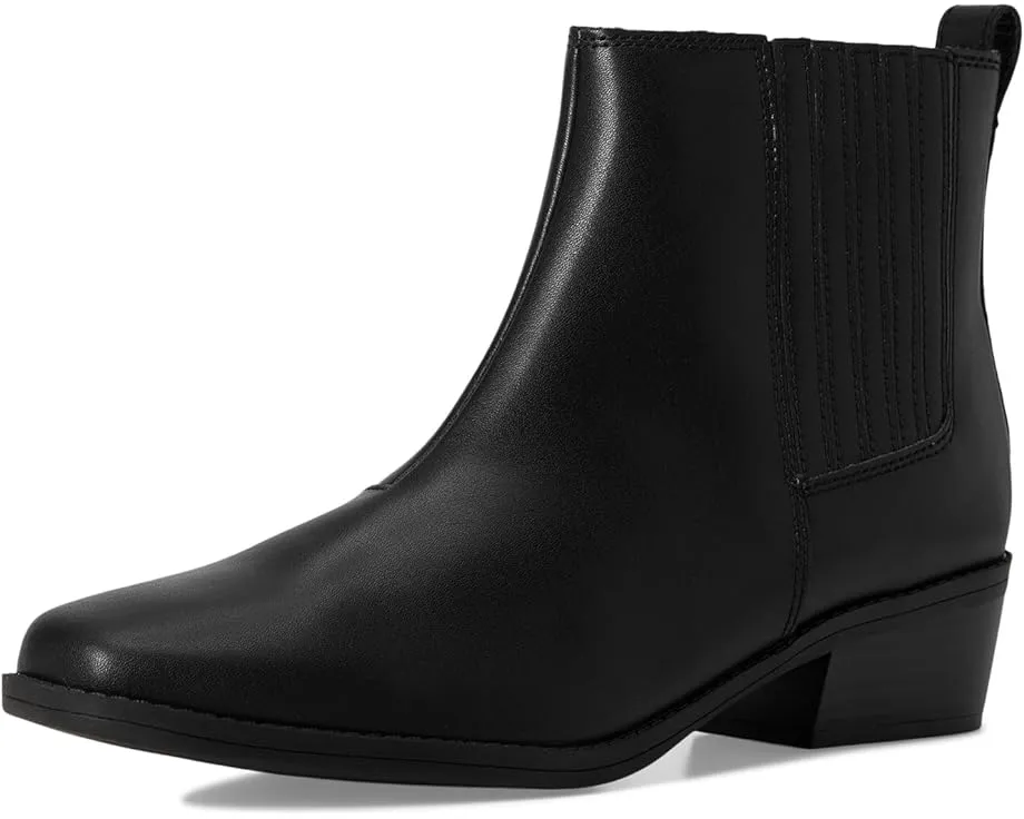 Ботинки Clarks Danyelle Skip с удобной стелькой и тягом на пятке
