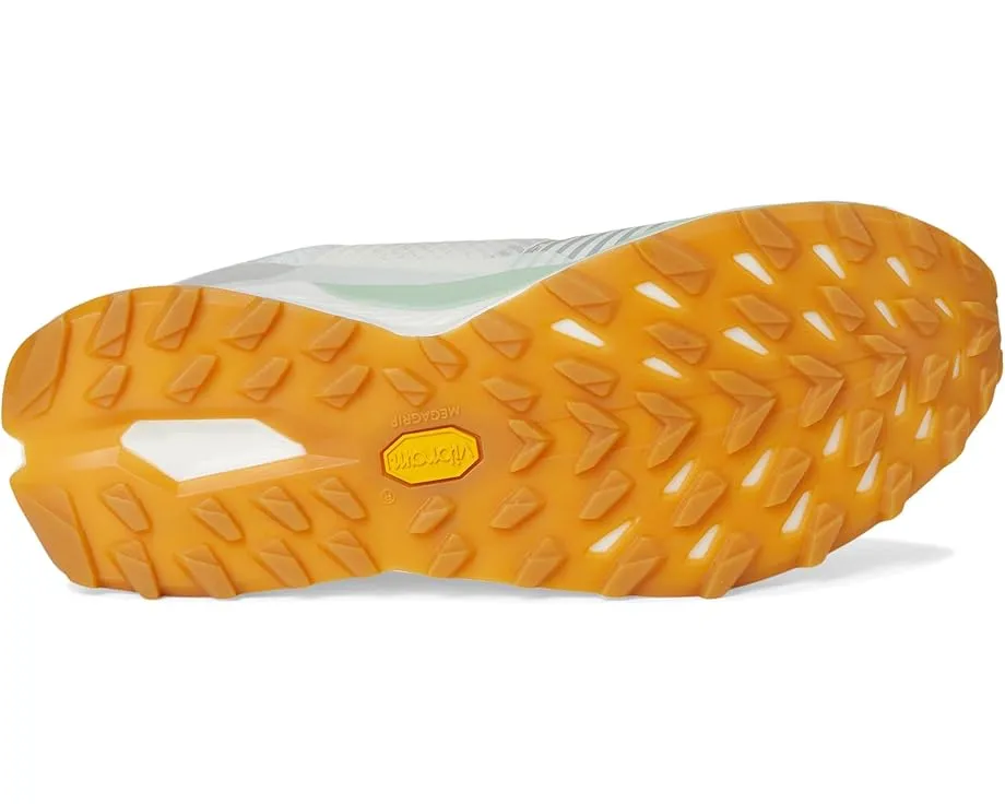 Трейловые кроссовки Lowa Madrix с карбоновой пластиной и подошвой Vibram