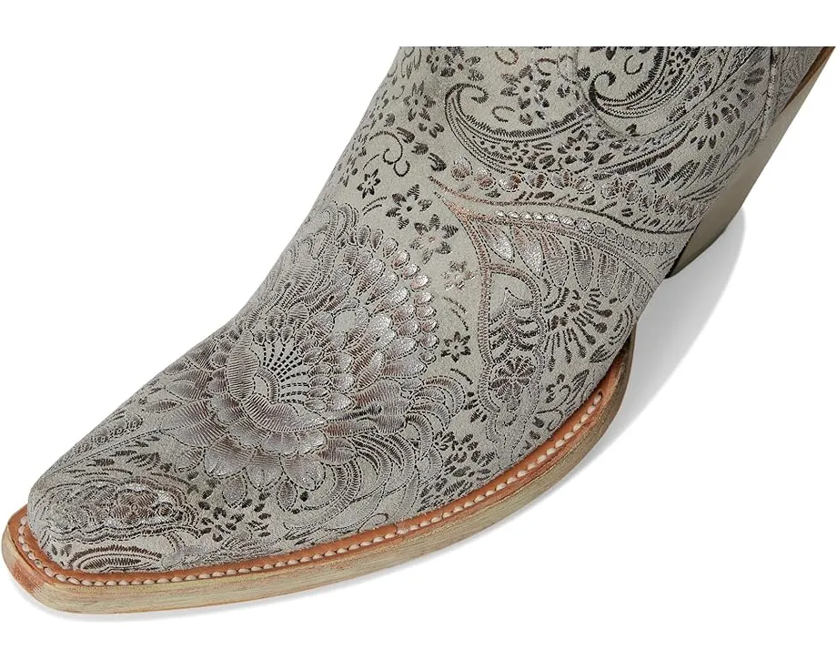 Ботинки Corral A4482 с серебряной вышивкой и острым носком