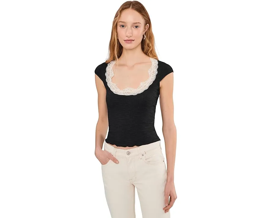 Футболка Oh My Darling Tee от Free People с кружевной отделкой