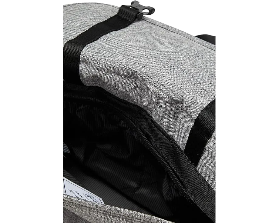 Маленькая сумка-мессенджер Herschel Supply Co. Cove