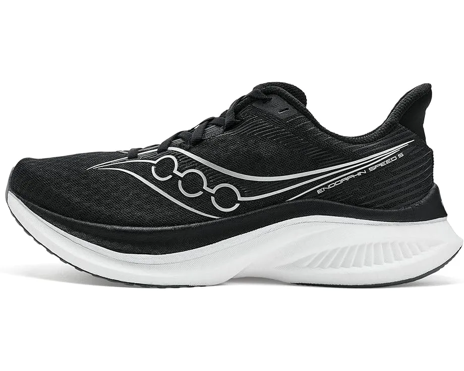 Беговые кроссовки Saucony Endorphin Speed 5 с технологией SpeedRoll