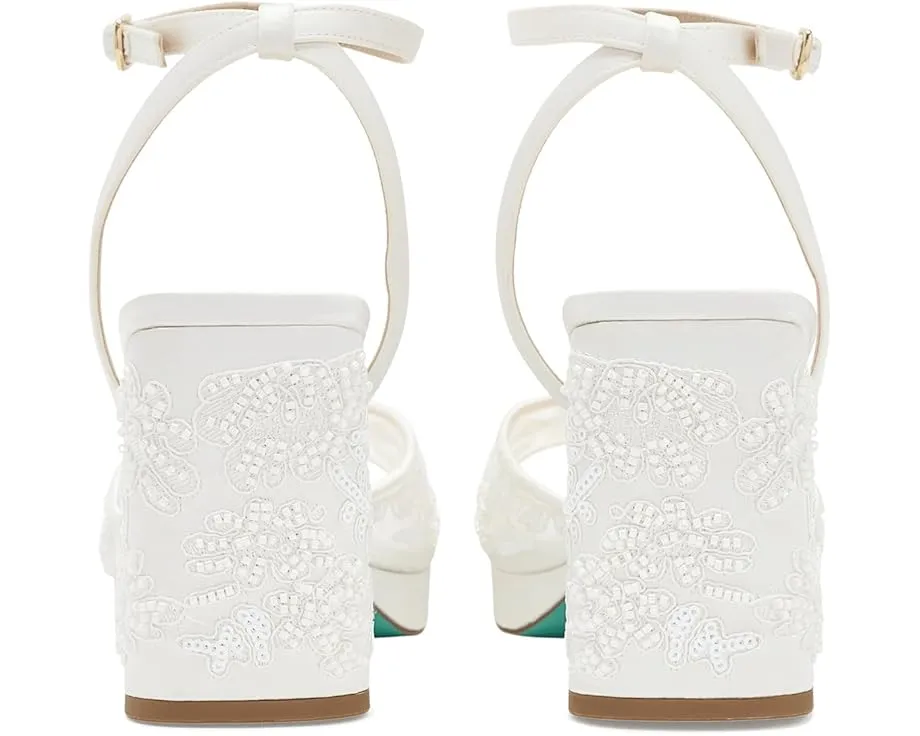 Сандалии Junie от Blue by Betsey Johnson с блестящим декором
